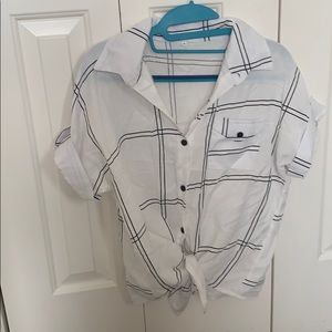 Black and white paid short sleeve button down